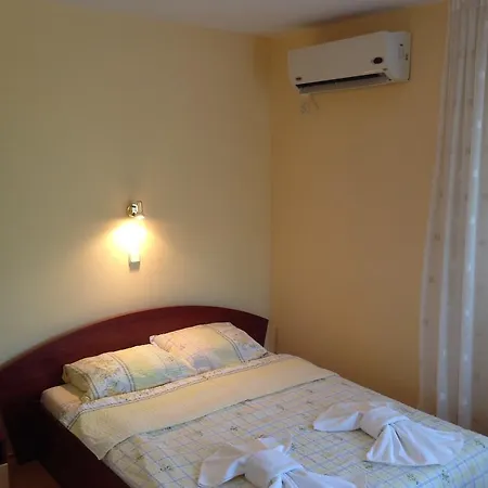 Πανσιόν Kostadinovi *